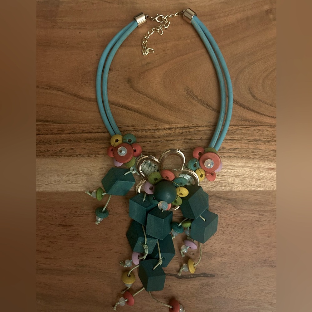 Beautiful artistic necklace